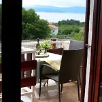 Athos - Turm Krk Lägenhet